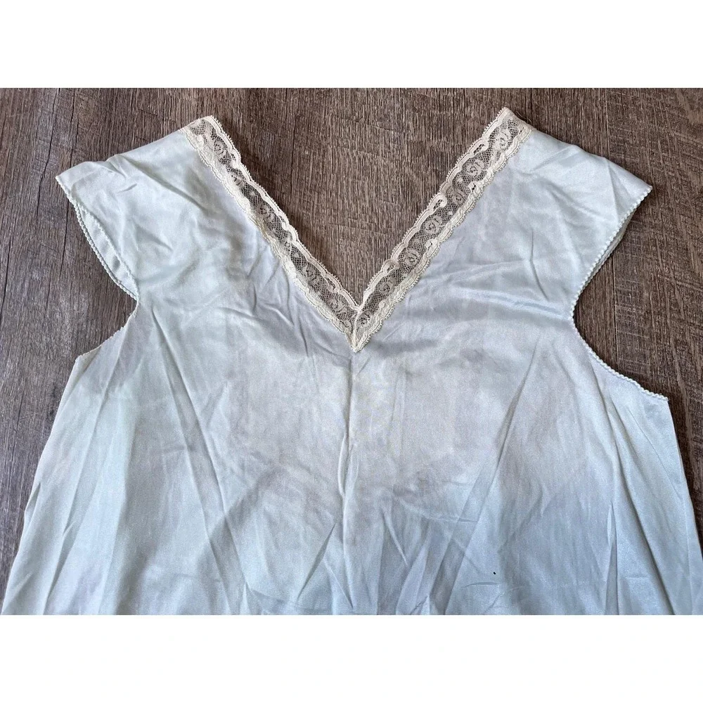 Vintage‎ Light Green Nightgown lace embroidery Size S cottagecore shabby chic
